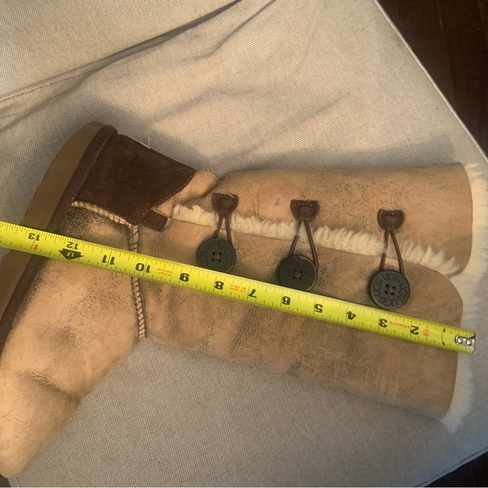 Ugg 3 Button Distressed Bomber Boot - image 7